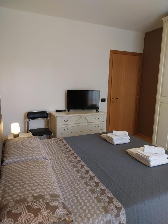 Casa Adela Apartment Desenzano del Garda Exterior foto